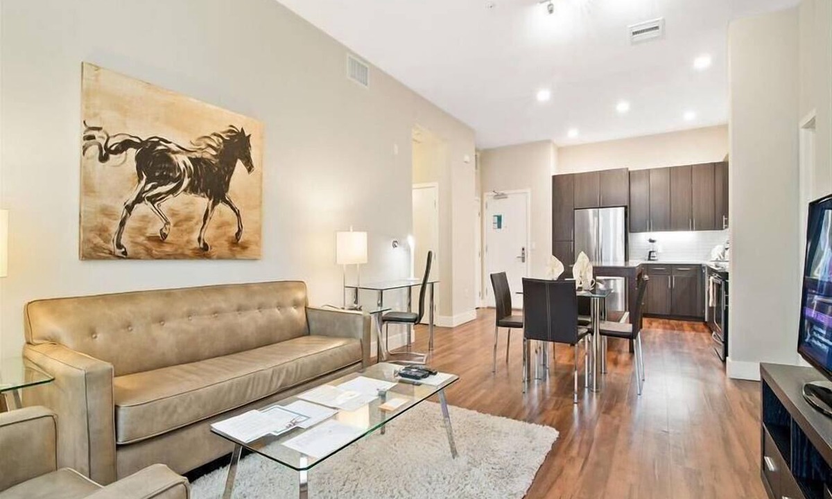 Shoreline West Apartment | Spacious 2BR | Full Kitchen & Laundry | Gym | Mountain View