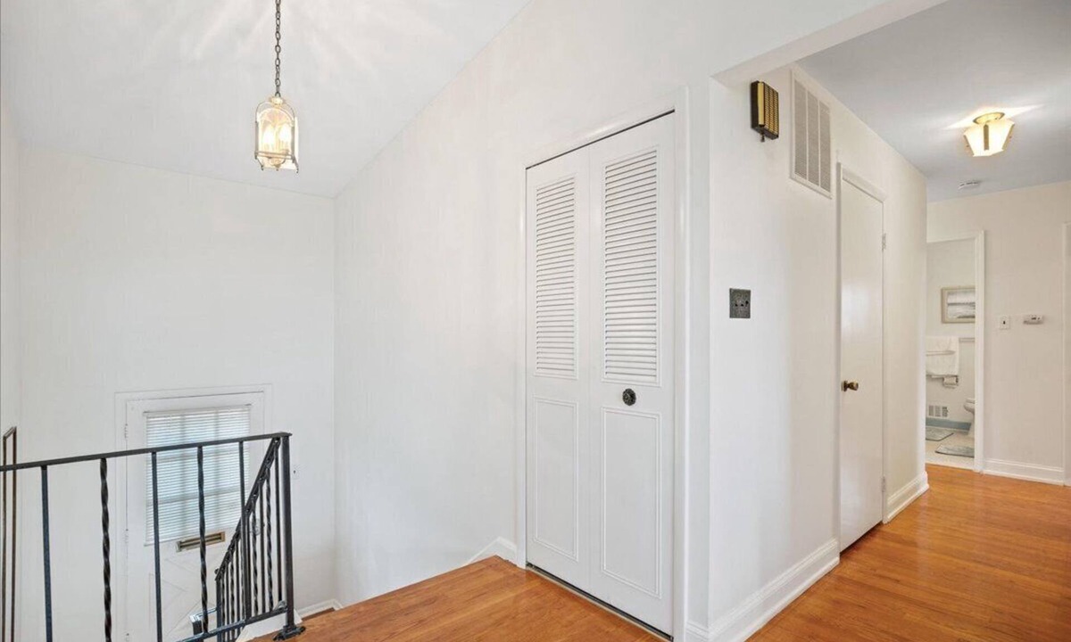 Potomac House | Spacious 5-bedroom house in Potomac, MD, offering plenty of rooms and comfort.