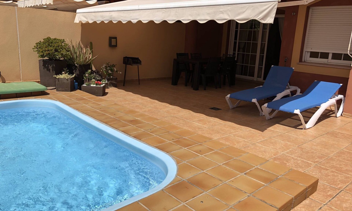 Roquetas de Mar Apartment | Spacious modern apartment with large terrace and private pool, long & short lets