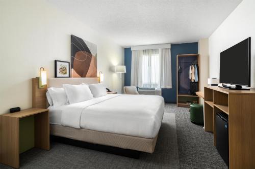 Plainfield Hotel | Spark by Hilton Plainfield Indianapolis Airport
