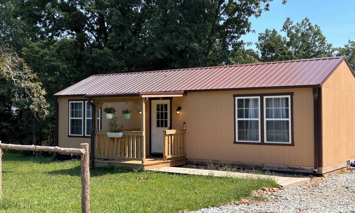 Licking Cottage | Spring Haven, Fire Pit, Pet Friendly