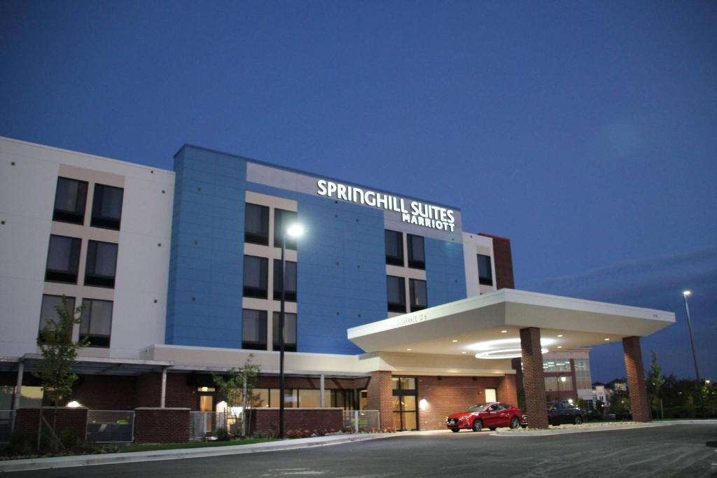 Middle River Hotel | Springhill Suites Baltimore White Marsh/Middle River