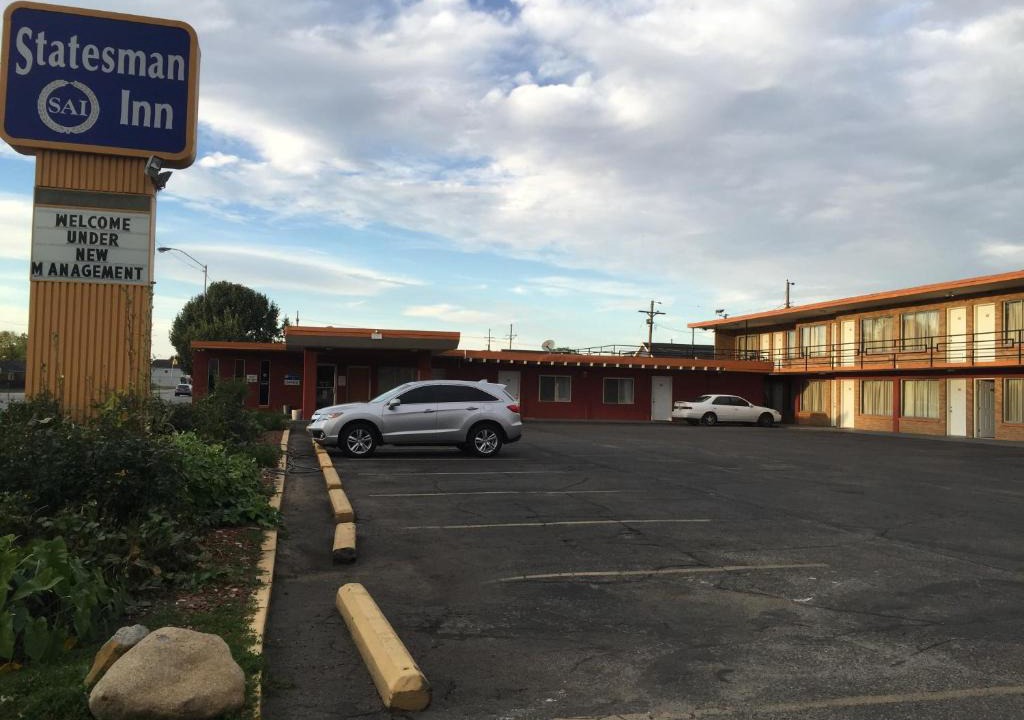 Terre Haute Hotel | Statesman Inn