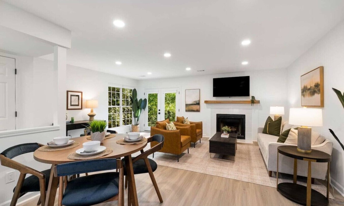 Alpharetta Villa | Stroll to Downtown Alpharetta & Avalon Shops