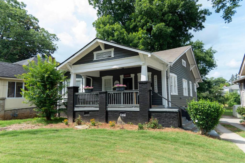 Westview Apartment | Strongs place