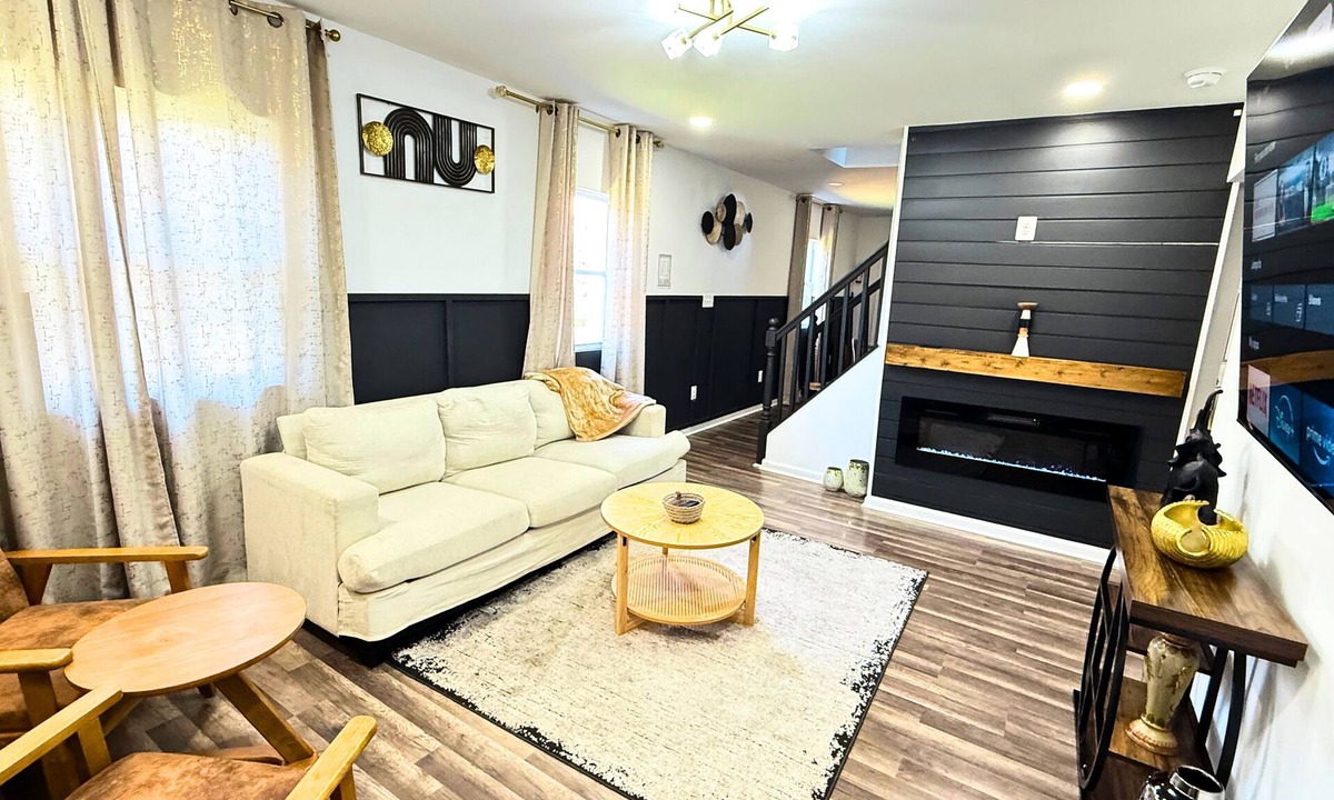 Coral Hills Bed & Breakfast | Stunning 3-bedroom House on DC/Maryland Edge