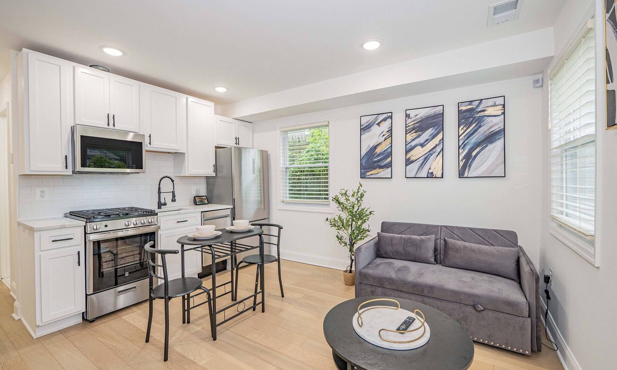 Northeast Apartment | Sunny, Chic, Centrally Located 2 bedroom, with Parking & Alexa