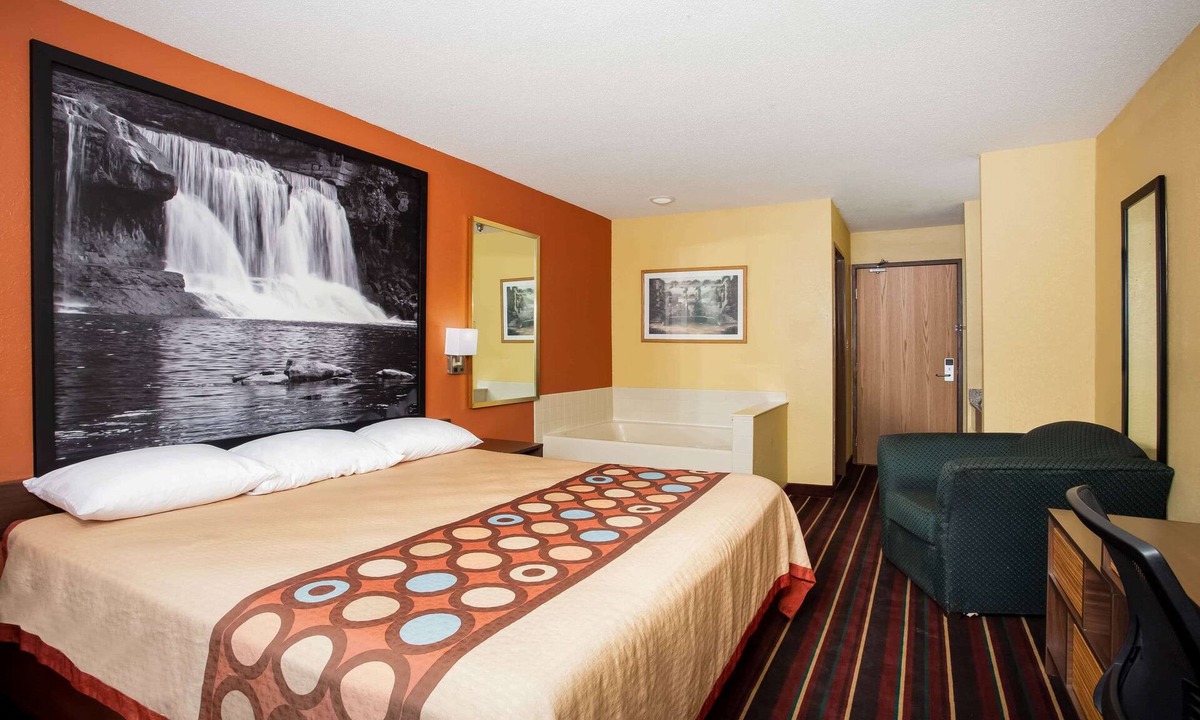 Crawfordsville Hotel | Super 8 by Wyndham Crawfordsville