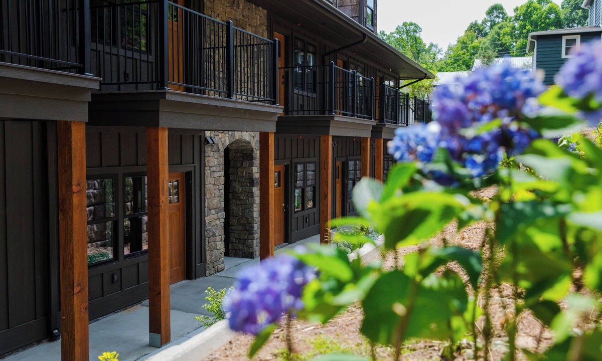 Blowing Rock Hotel | The Getaway Blowing Rock