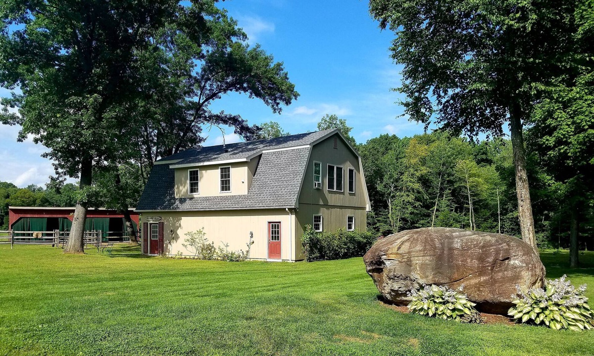 North Granby House | The Loft @ Lost Acres ~ A Peaceful Rural Escape on a Farm Winery!