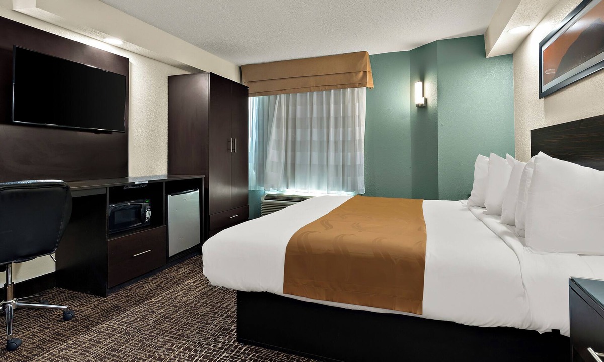 Raleigh Hotel | The Point Hotel