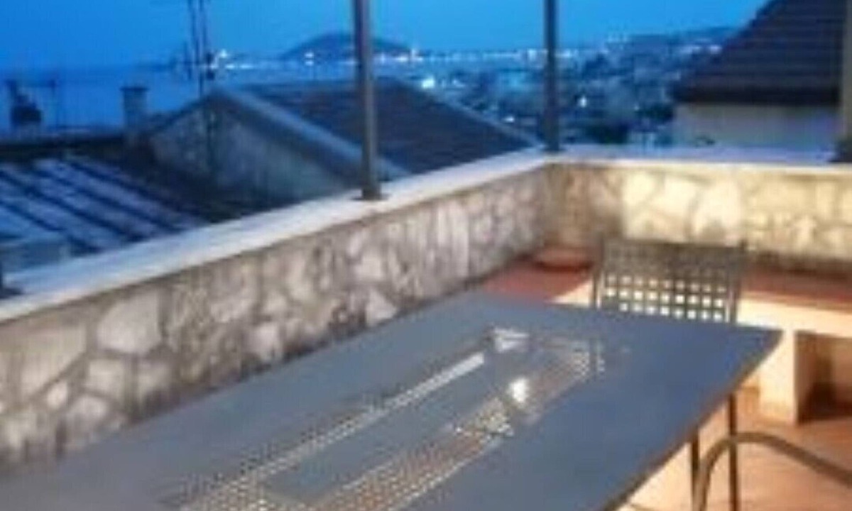Formia House | The Terrace on the Gulf