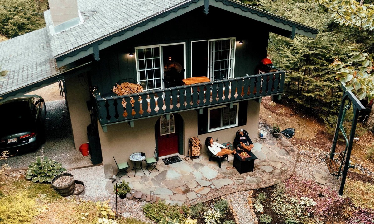 Jackson Ski Chalet | Timberhaus - 2br Alpine Chalet Garden Fire Pit