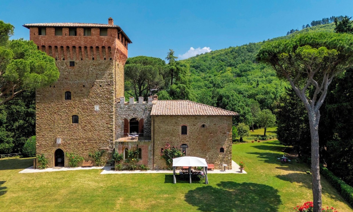 Paciano House | Torre di Paciano 10+2, Emma Villas