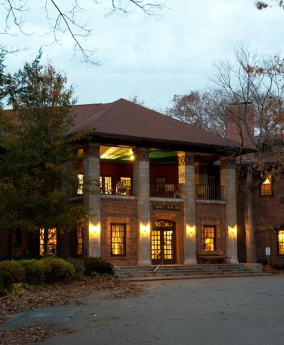 Marshall Hotel | Turkey Run Inn & Cabins