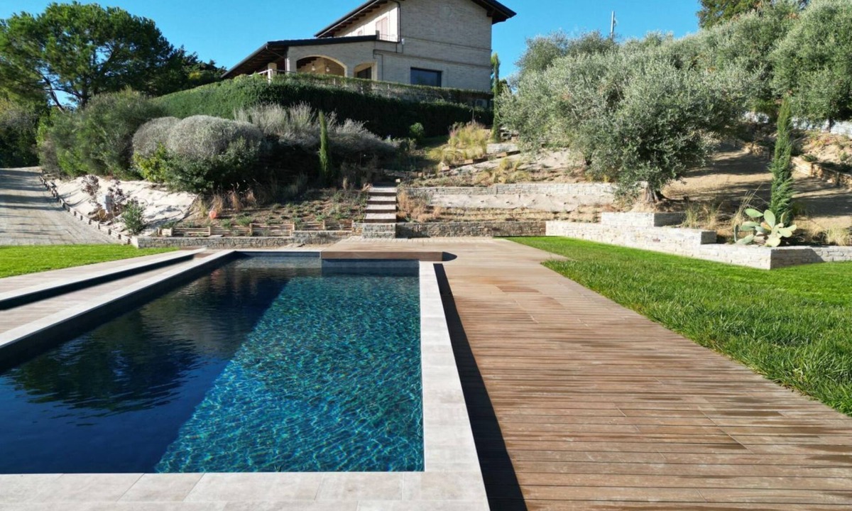 Monteprandone Villa | Villa Carciofa by MMega