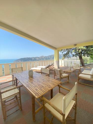 Mattinata Villa | Villa Monte Sacro by Casa Manfredi