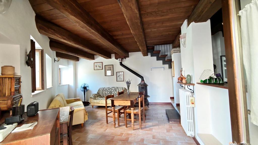 Smerillo Apartment | Vintage cozy apartment with 2 rooms
