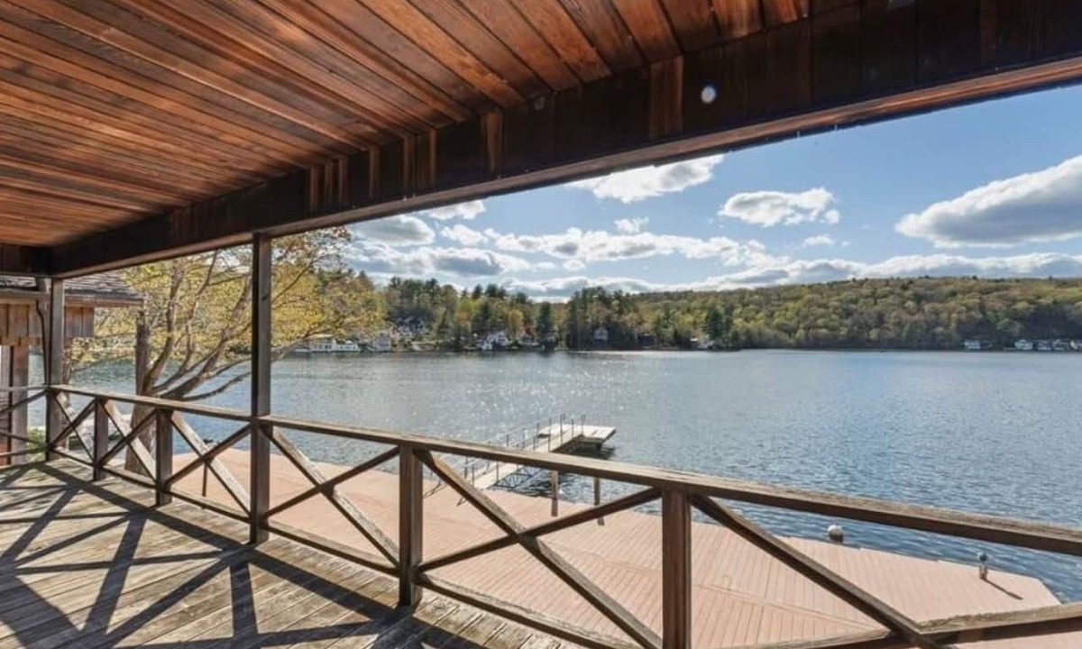 Winchester House | Waterfront House & Guest House Available in Winchester, CT!