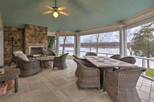 Prospect House | Waterfront Vacation Rental Near Louisville!