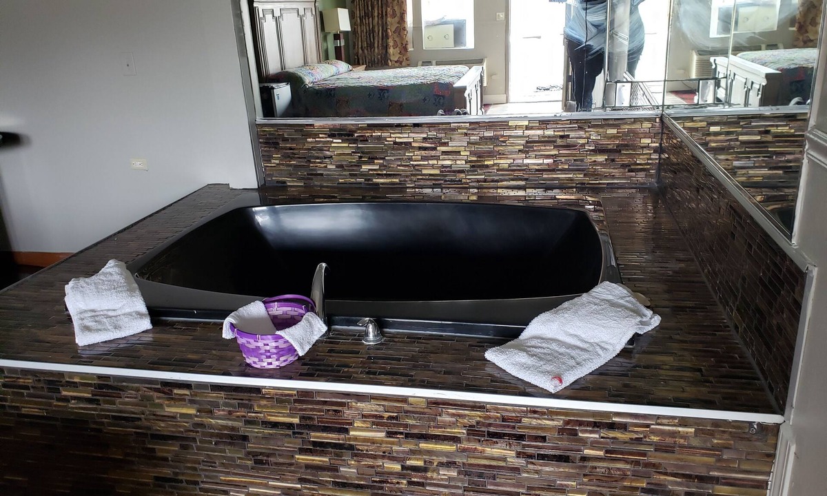 Forestview Hotel | Welcome Inn & Suites - Lyons