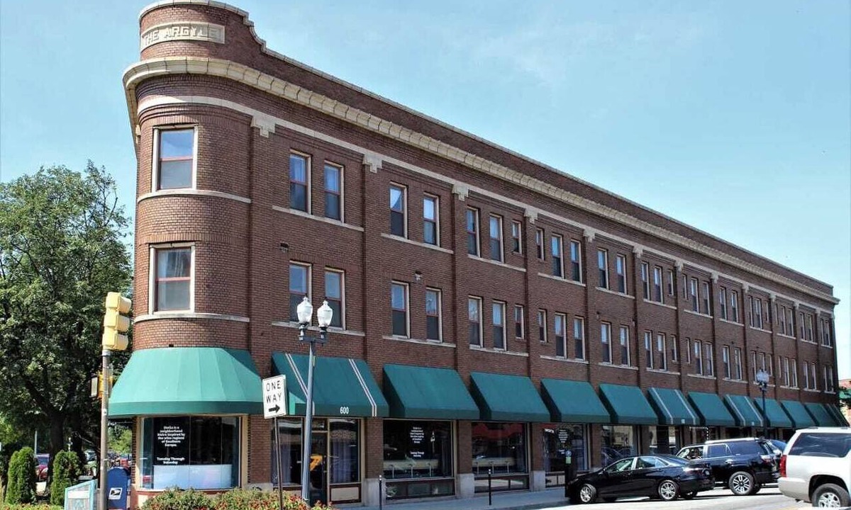 Chatham-Arch Apartment | Welcome to Downtown Indy