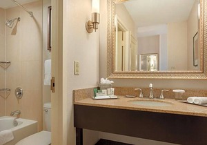 3-Star Hotel ∙ Hilton Fort Wayne at the Grand Wayne Convention Center