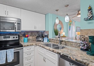Poolside 2BR Condo in Oceanfront Resort - Sleeps 6, Steps to Beach
