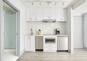 Sonder | The Grace | Modern Studio + Courtyard