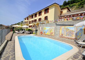 Villa Laila D, fully refundable with voucher*: A pleasant and spacious apartment which faces the sun and the sea, with Free WI-FI.