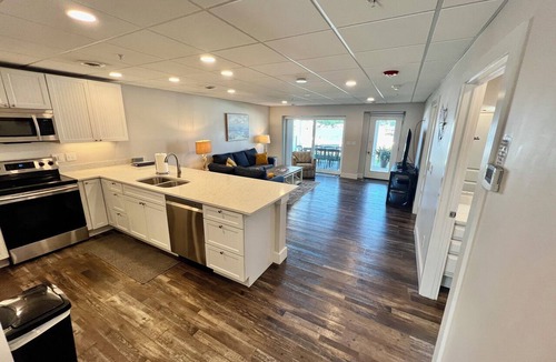 Gypsum Condo | 1 of 4 Waterfront Condo-Style Suites: Clean, Safe & Small Hotel Sleeps 8-32
