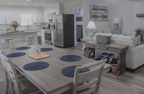 North Augusta House | 10 min to Masters, Pool, Fire Pit, Theatre Room and Dog Friendly