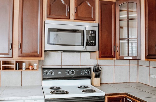 Oxford Apartment | 15% off Spring Special | Historic | Wi-Fi | Pet Friendly | Purdue