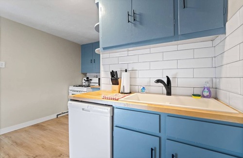 West Central Apartment | 1BR Pet-Friendly Apartment | Near Downtown Fort Wayne