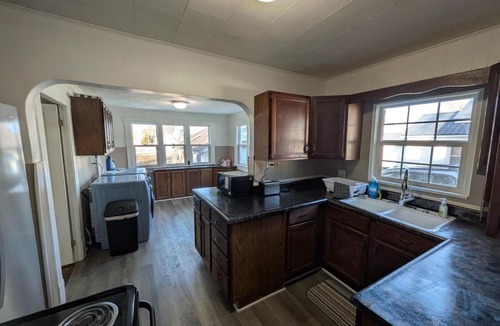 Robinson House | 2 Bed/1 Bath Home in the Center of Town
