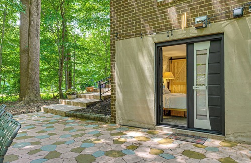 Long Reach Apartment | 2 Mi to Shops & Eateries: Columbia Condo w/Patio