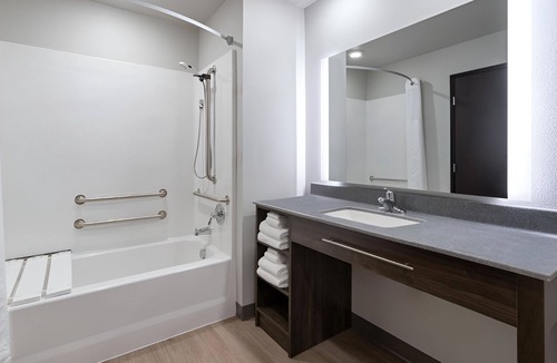 Dahlgren Hotel | 2 Rooms with Full Kitchen Near Machodoc Creek Marina and Caledon State Park