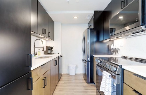 Radnor - Fort Myer Heights Apartment | 2BR Executive Apartment in Prime Location