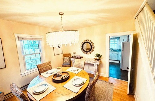Cambridge House | 2BR Riverfront Retreat on 61 acres with 270 degrees of waterfront/private Pool