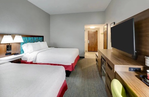Polk Village Hotel | 3 Accommodations | Relax & Sleep Wonderfully in Pet-Friendly Rooms