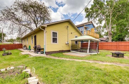 Indianapolis House | 3 Mi to Dtwn: Updated Retreat in Indianapolis!