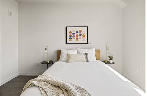 Bluemont Hotel | 3 Units | Arlington Getaway w/Rooftop | Pool & Gym | Walk to True Food Kitchen