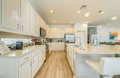 Kissimmee Villa | 371 - 6 Bed Villa with Modern Decor, South Pool & Water View