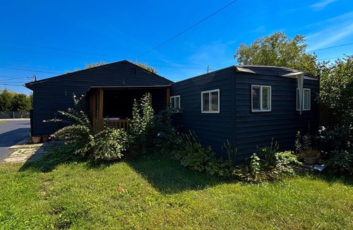 West Newton House | 4 bd 10 min to Downtown W D