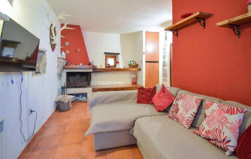 Montenero Val Cocchiara House | 4 Bedroom Cozy Home In Montenero Val Cocchiar
