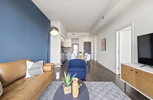 Bluemont Hotel | 4 Units | Arlington Haven | Pet & Family Friendly | Near DC Monuments & Trails
