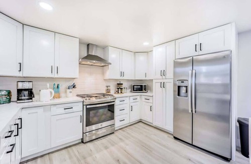 Menlo Park Condo | 491-Luxury Home w/AC & Patio near Meta & Stanford