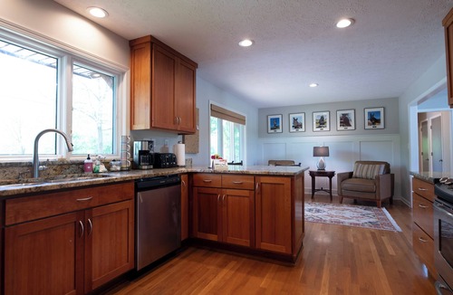 Simpsonville House | 4Br Farm w Private Heated Pool on 25 acres ~ Bourbon Trail, Horses, Mini goats