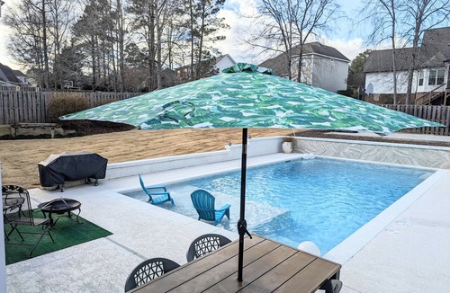 Evans House | 5 Bedroom Masters Rental with Pool and River Access