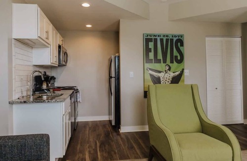 Chatham-Arch Apartment | 5 Cozy Combined Apartments Near Lucas Oil Stadiom